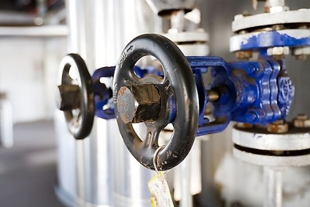 傳(chuan)統産業環境對閥(fá)門企業的局限與(yǔ)阻力